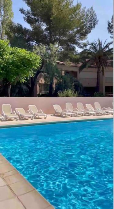 Appartement Piscine Tennis Acces Prive Plage Joia Sanary-sur-Mer Exteriér fotografie